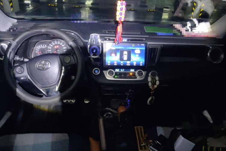 Used Toyota RAV4 2016 2.0L CVT Two-Wheel Drive Fashion Edition China V Standard