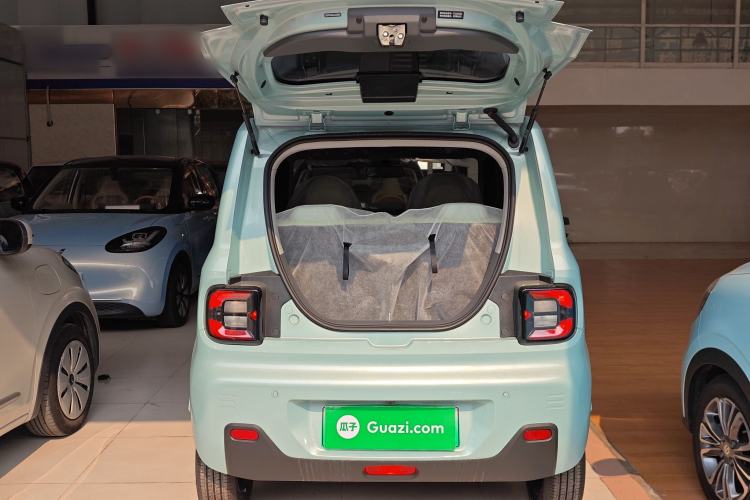 Used Geely Galaxy Panda 2024 Panda Mini 200km Endurance Bear Trunk