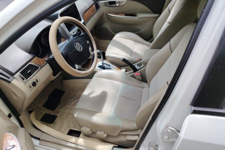 Used Buick Excelle 2015 1.5L Automatic Classic Model
