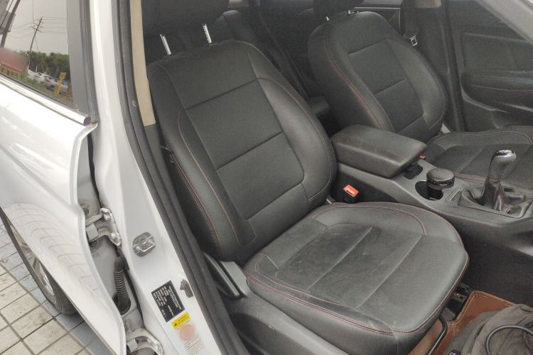 Used CHANGAN CS75 2014 2.0L Manual Luxury Version China IV Standard
