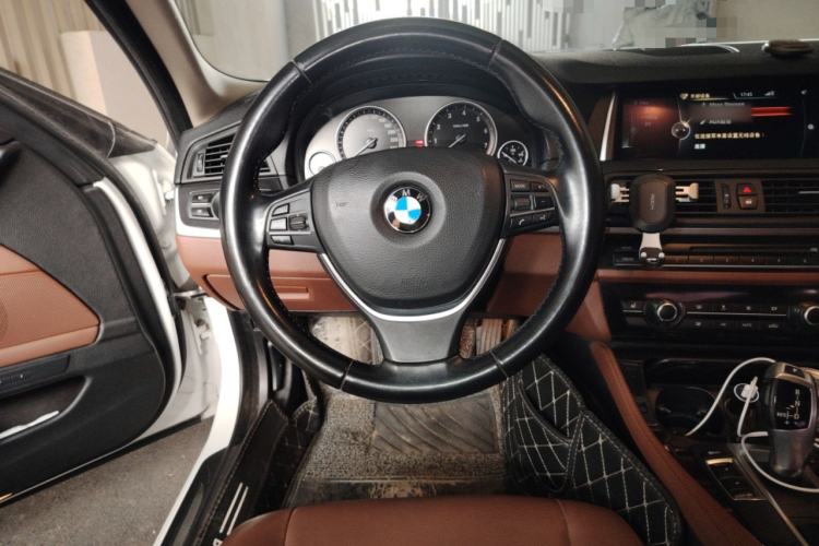 Used BMW 5 Series 2017 520Li Elegant Edition Steering Wheel