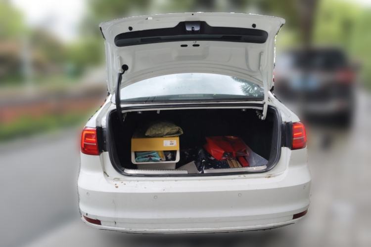 Used Volkswagen Sagitar 2015 1.6L Automatic Comfort Model Trunk