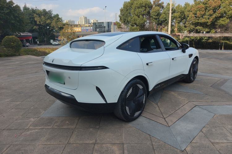 Used Avatr 11 2023 HarmonyOS Version Smart Enjoyment Upgrade Model 90-Degree Rear-Wheel Drive Edition
