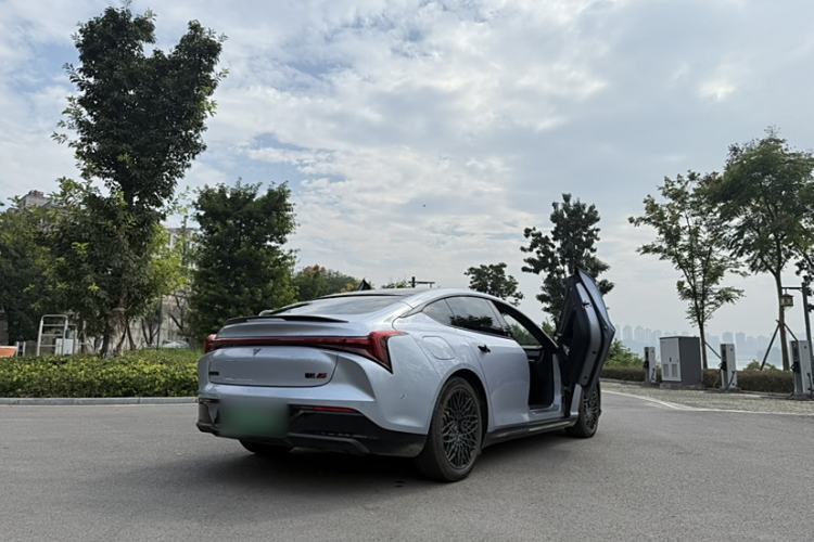 Used NETA S 2022 All-Electric 650 km Four-Wheel Drive Flagship Edition