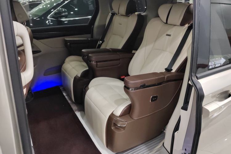 Used Buick GL8 2022 ES Landtrek 653T Comfort Edition