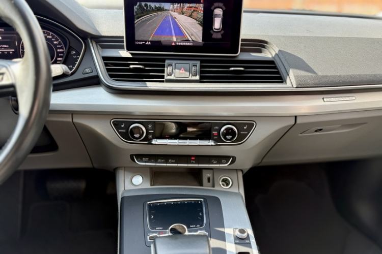 Used Audi Q5L 2018 40 TFSI Prestige Fashion Edition China VI Interior 7