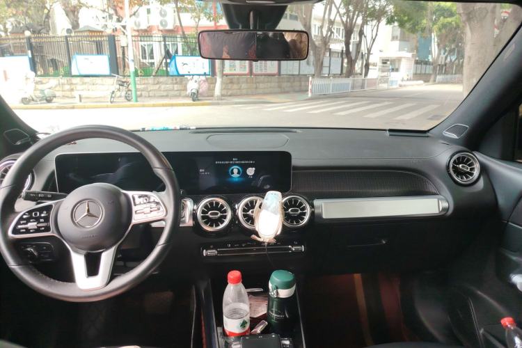 Used Mercedes-Benz GLB 2020 GLB 200 Stylish Edition Center Console