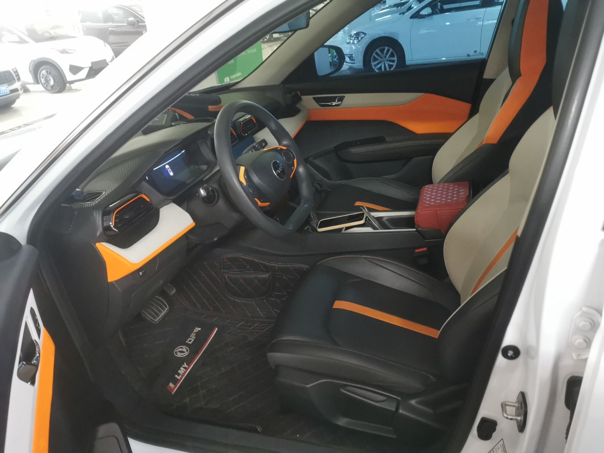 المقاعد الأمامية داخل السيارة