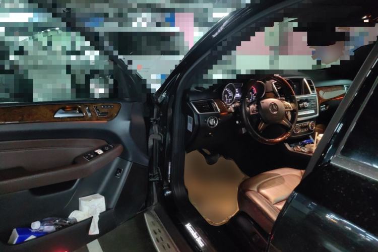 Used Mercedes-Benz M-Class 2014 ML 400 4MATIC Luxury Model