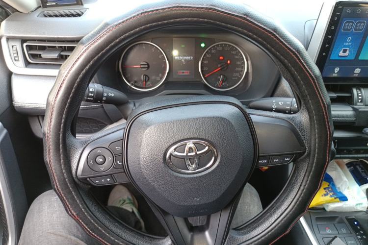 Used Toyota Wildlander 2022 2.0L CVT Two-Wheel Drive Leading Edition Steering Wheel