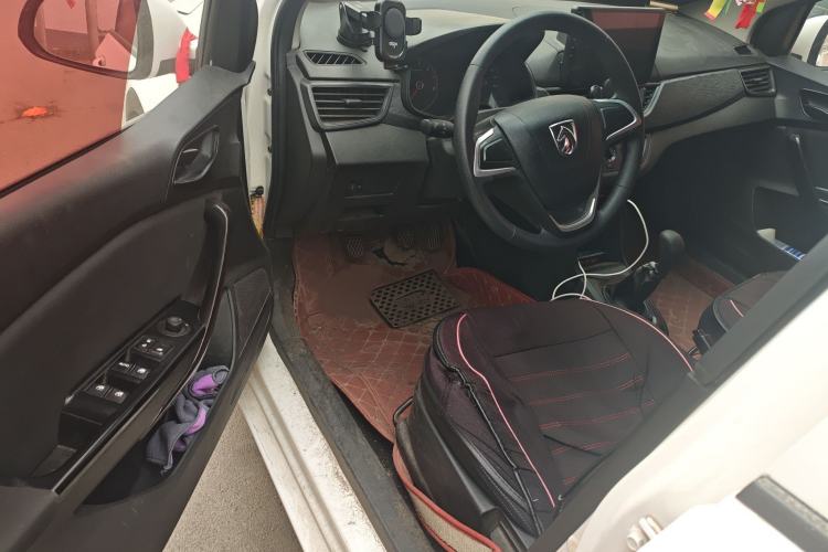 Used Baojun 310 2016 1.2L manual Comfort trim level