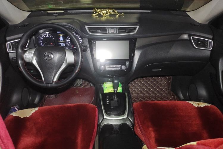 Used Nissan X-Trail 2014 2.0L CVT Comfort Edition 2WD Center Console