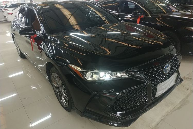 Used Toyota Avalon 2019 Dual-Engine 2.5L XLE Prestige Version China VI Standard