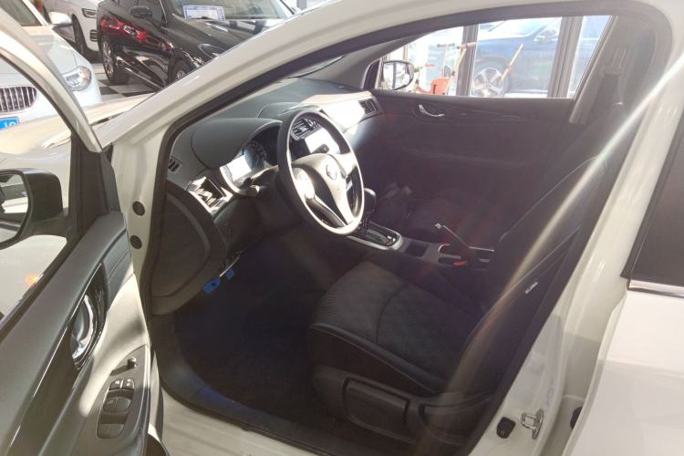 Used Nissan Tiida 2021 1.6L CVT Cool Edition
