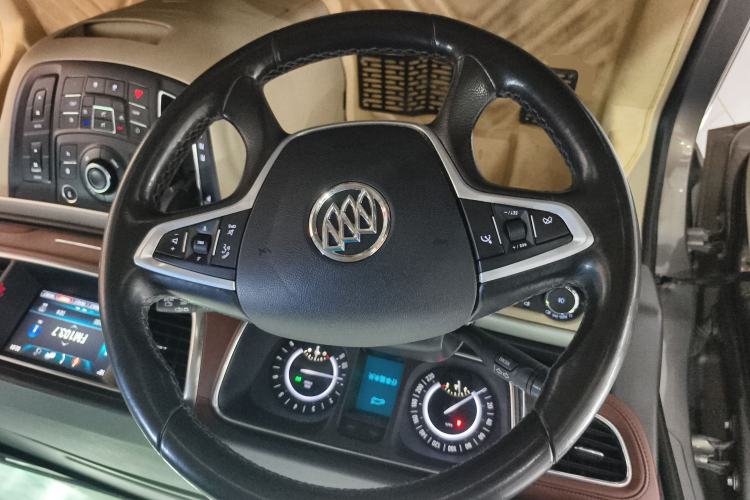 Used Buick GL8 2017 25S Luxury Version China V Standard Steering Wheel