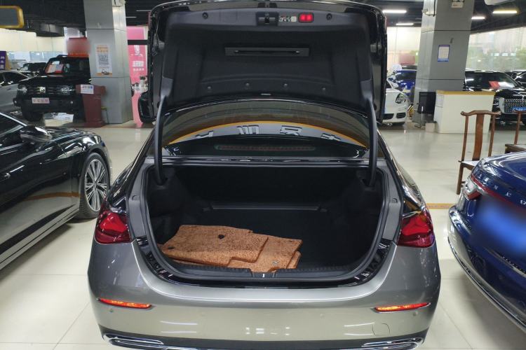 Used Mercedes-Benz E-Class 2024 Facelift E 300 L Luxury Edition