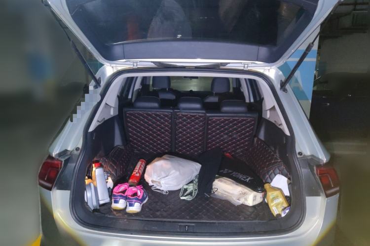 Used Volkswagen Tiguan L 2017 330TSI Automatic Two-Wheel Drive Luxury Edition
