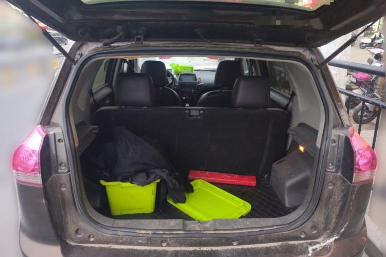 Used Jinbei Zhishang S30 2014 1.5L Manual Luxury Model Trunk