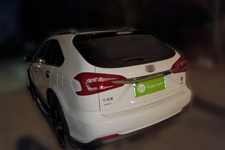 Used BYD Tang New Energy 2015 2.0T Four-Wheel-Drive Flagship Model
