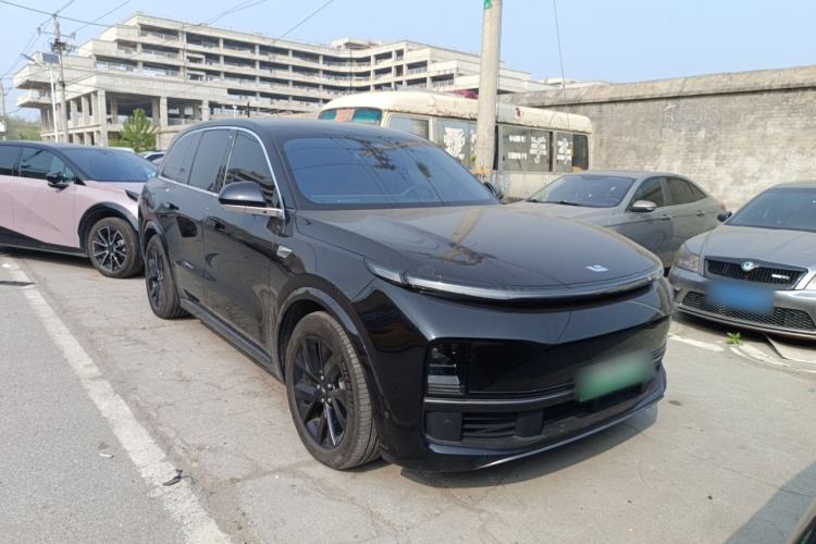 Used Li Auto L8 2023 Pro Model Front Right 45 Deg