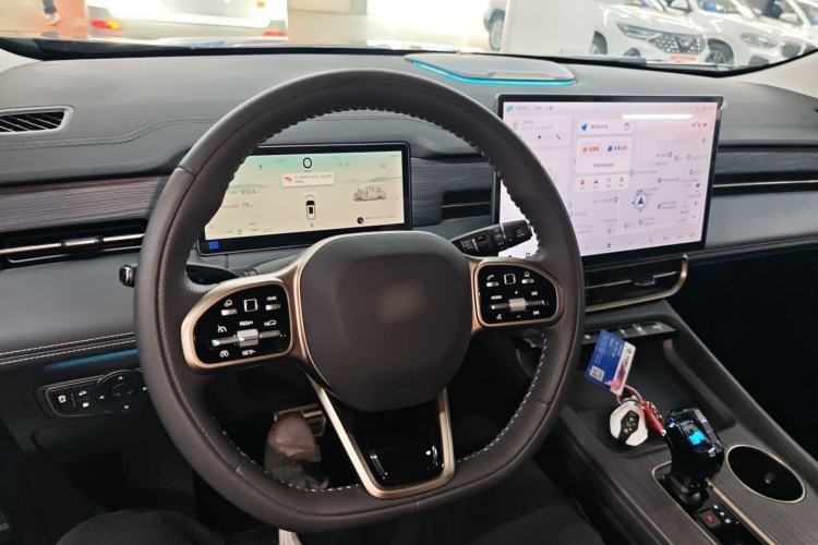 Used JETOUR Shanhai L9 2024 1.5TD 2DHT Pro 7-Seater Center Console