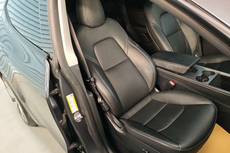 Used Tesla Model Y 2021 Long-Range All-Wheel-Drive Version