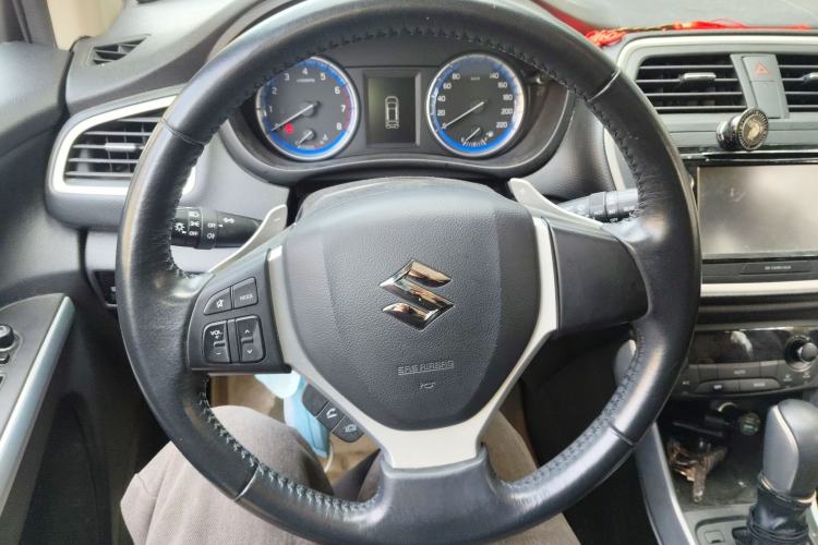 Used Suzuki S-Cross 2014 1.6L CVT Two-Wheel Drive Elite Version Steering Wheel
