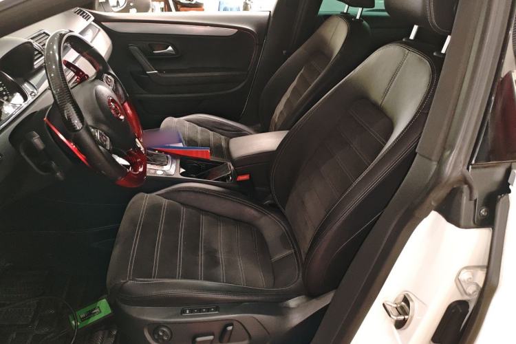 Used Volkswagen FAW-Volkswagen CC 2013 2.0 TSI Luxury Model
