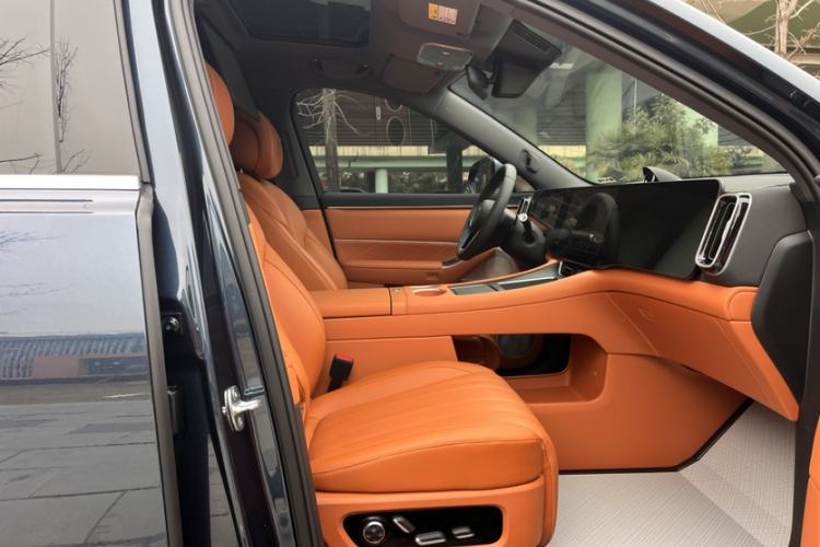 Used Hima AITO M8 2025 Extended-Range Max+ Version 53.4 kWh 6-Seater Edition