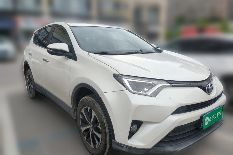 Used Toyota RAV4 2016 2.0L CVT Two-Wheel Drive Fashion Edition China V Standard