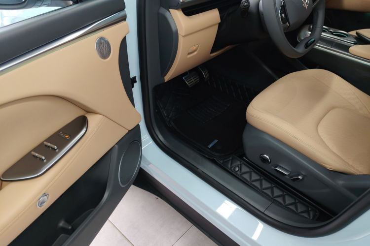 Used ARCFOX Alpha T5 2024 520 MAX Driver Seat