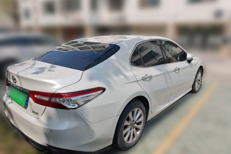 Used Toyota Camry 2018 2.0G Luxury Edition
