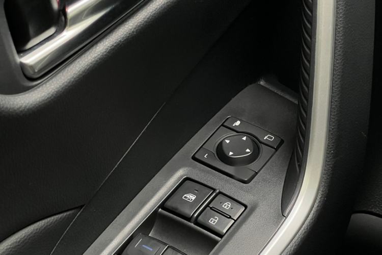 Used Toyota RAV4 2020 2.0L CVT 4x4 Trend Edition Interior 6