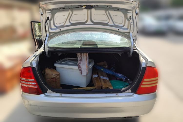 Used Haima Haifuxing 2010 1.6L Manual Standard Edition Trunk