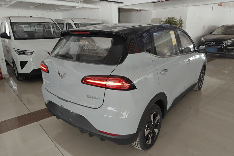 Used Wuling Bingo PLUS 2024 330 km Range Five-Seater Version
