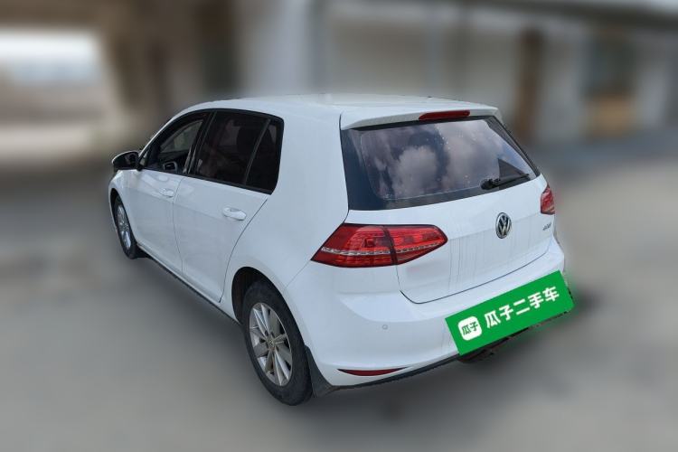 Used Volkswagen Golf 2016 1.6L Automatic Fashion Model
