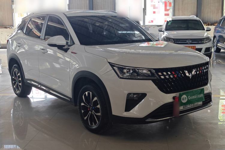 Used Wuling Alvez 2022 1.5L Manual Comfort Version Exterior 1