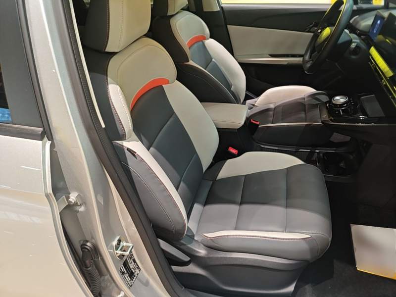 Used MG 4 EV 2023 415 km Range Sea-Faring Champion Edition — 24