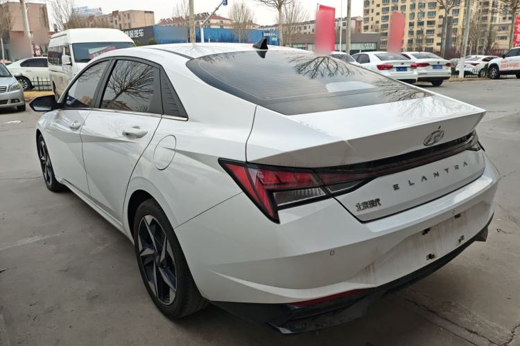 Used Hyundai Elantra 2022 1.5L CVT LUX Prestige Edition
