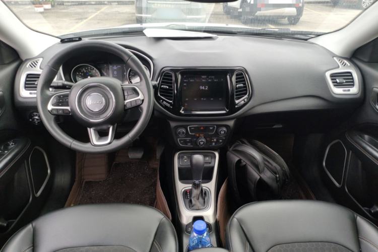 Used Jeep Compass 2019 220T Automatic Enjoyment Version
