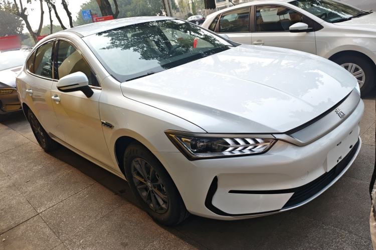 Used BYD Qin PLUS 2021 EV 400KM Leading Comfort Edition
