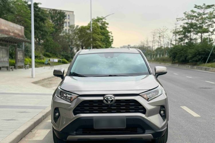 Used Toyota RAV4 2023 2.0L CVT Two-Wheel Drive Fashion Edition Exterior 9