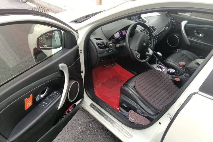 Used Renault Fluence 2015 2.0L Fashion Edition