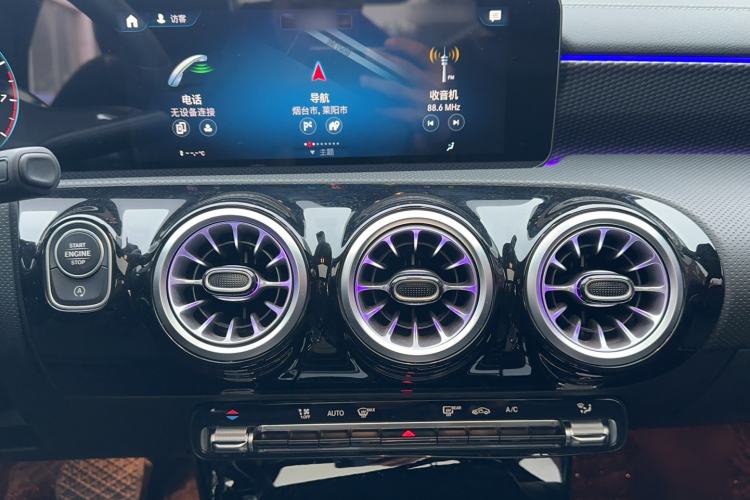 Used Mercedes-Benz A-Class 2022 Second Facelift A 200 L Sport Sedan Fashion Version
