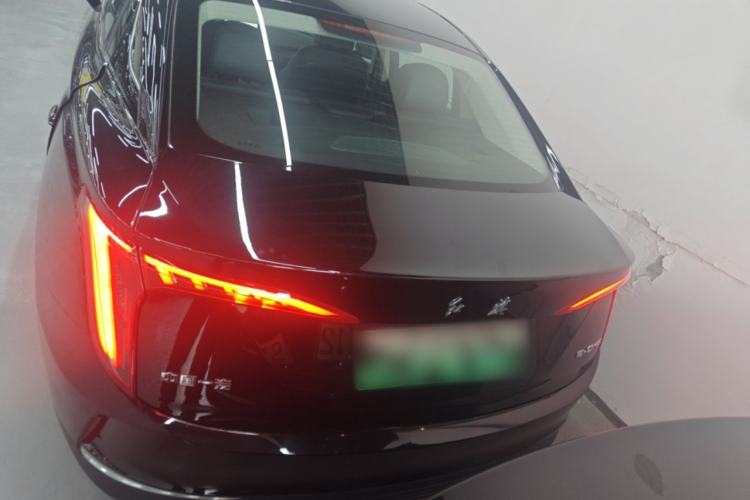 Used Hongqi E-QM5 2023 Base Travel Edition
