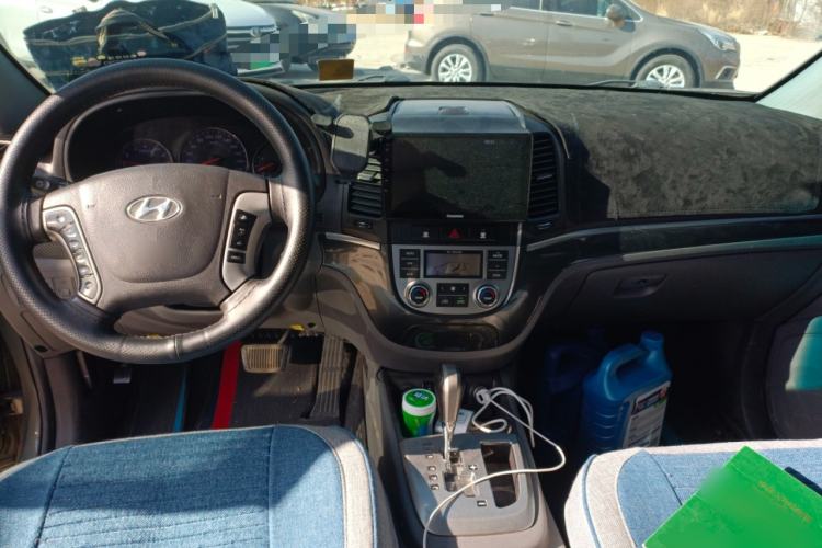 Used Hyundai Santa Fe Classic 2010 2.4 Ultimate Edition 7-Seater Four-Wheel Drive