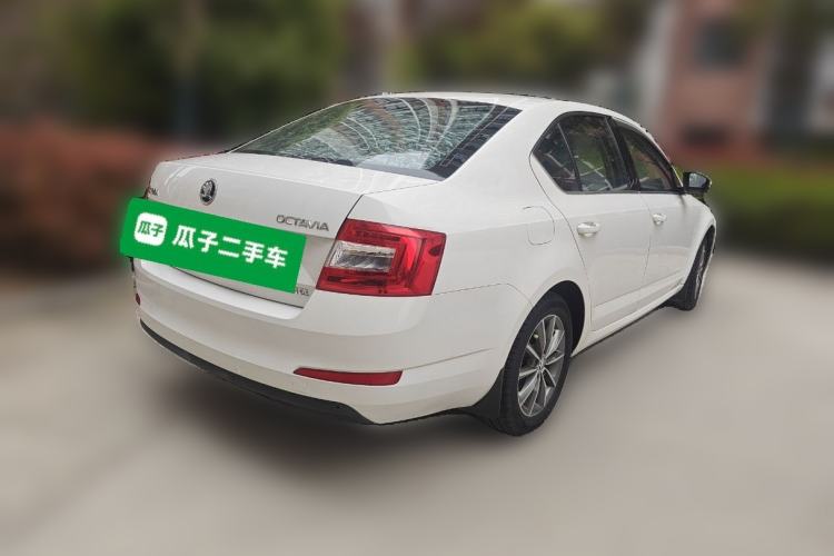 Used Skoda Octavia 2017 Classic Model 1.6L Manual Comfort Edition Rear Right 45 Deg