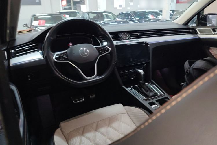 Used Volkswagen Magotan 2023 2 Million Units Commemorative Edition 330TSI DSG Luxury Version
