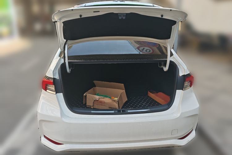 Used Toyota Corolla 2021 Dual-Motor 1.8L E-CVT Elite Edition Trunk