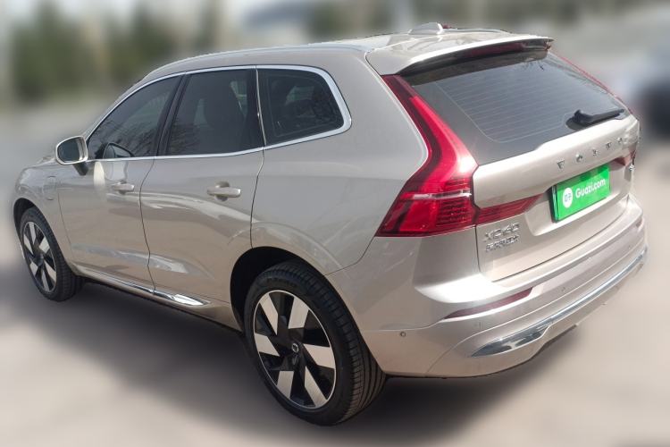 Used Volvo XC60 New Energy 2025 Plug-in Hybrid Long-Range All-Wheel Drive Smart & Luxurious Edition Rear Left 45 Deg